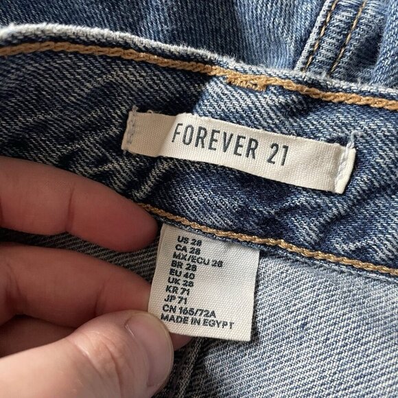 Forever 21 Wmn 28 Blue Medium Wash Distressed Raw Hem Button Fly Jean Shorts - Picture 9 of 10
